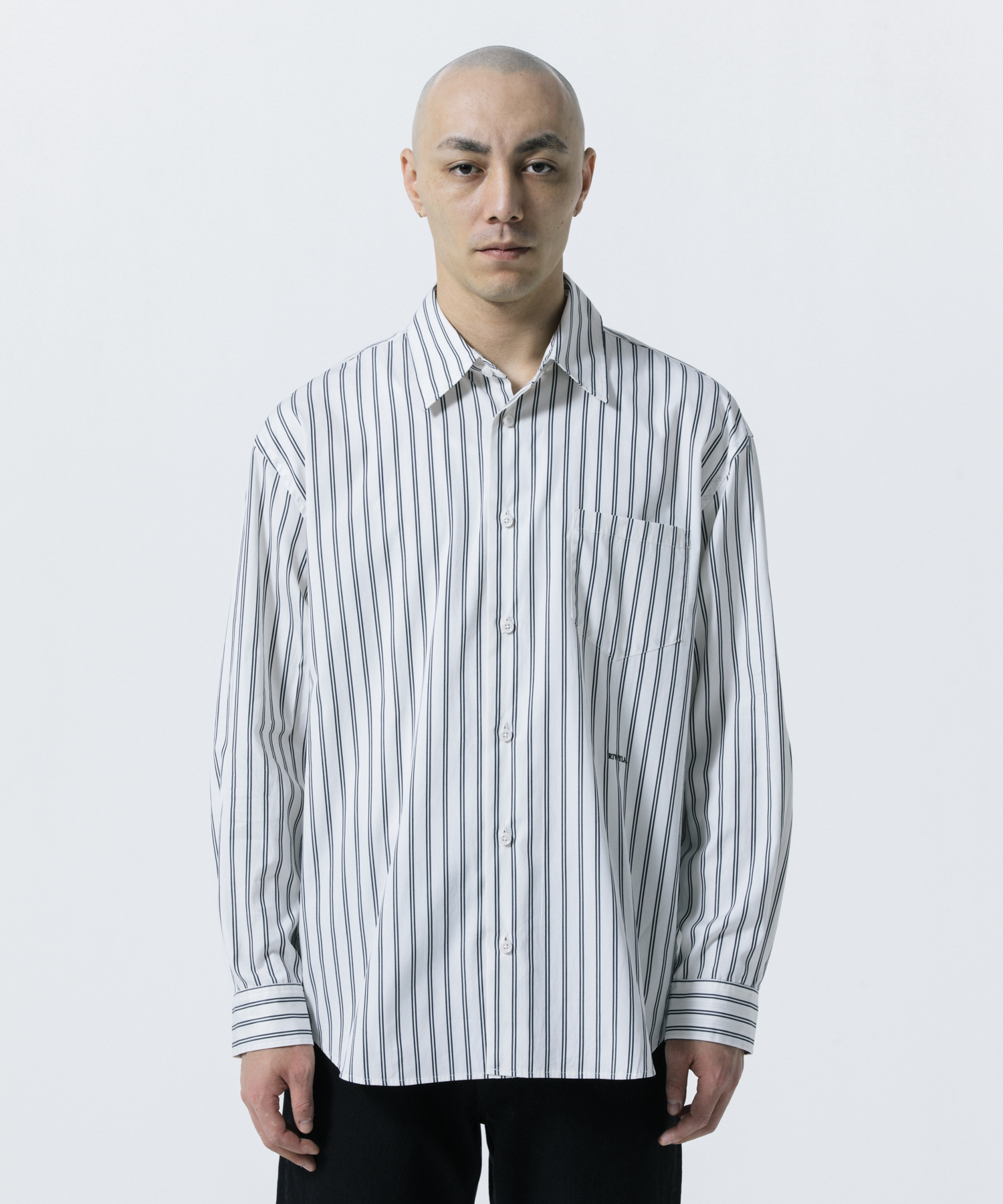 R9 STRIPE SHIRT モデル着用 12