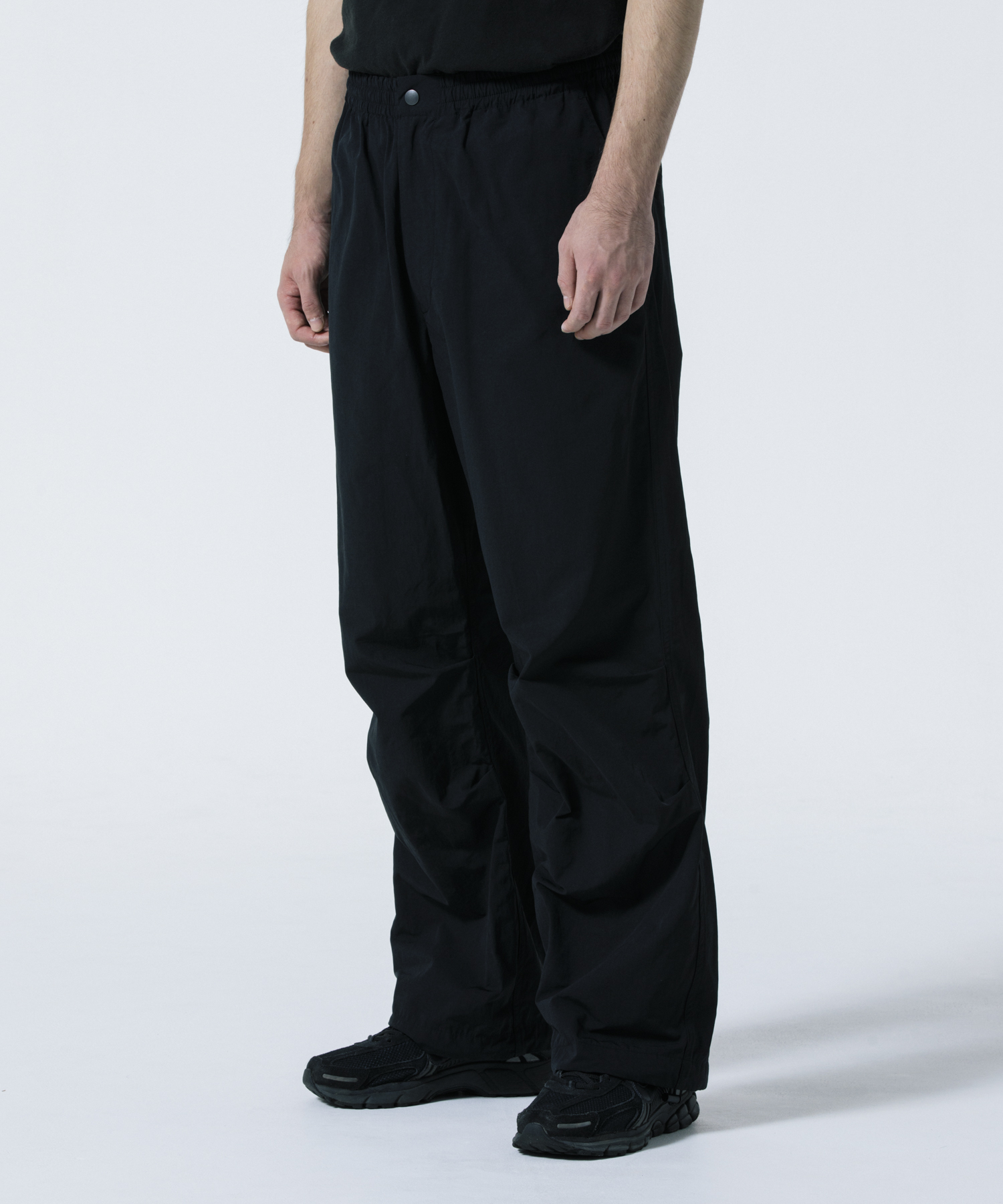 R9 PARACHUTE PANTS モデル着用 13