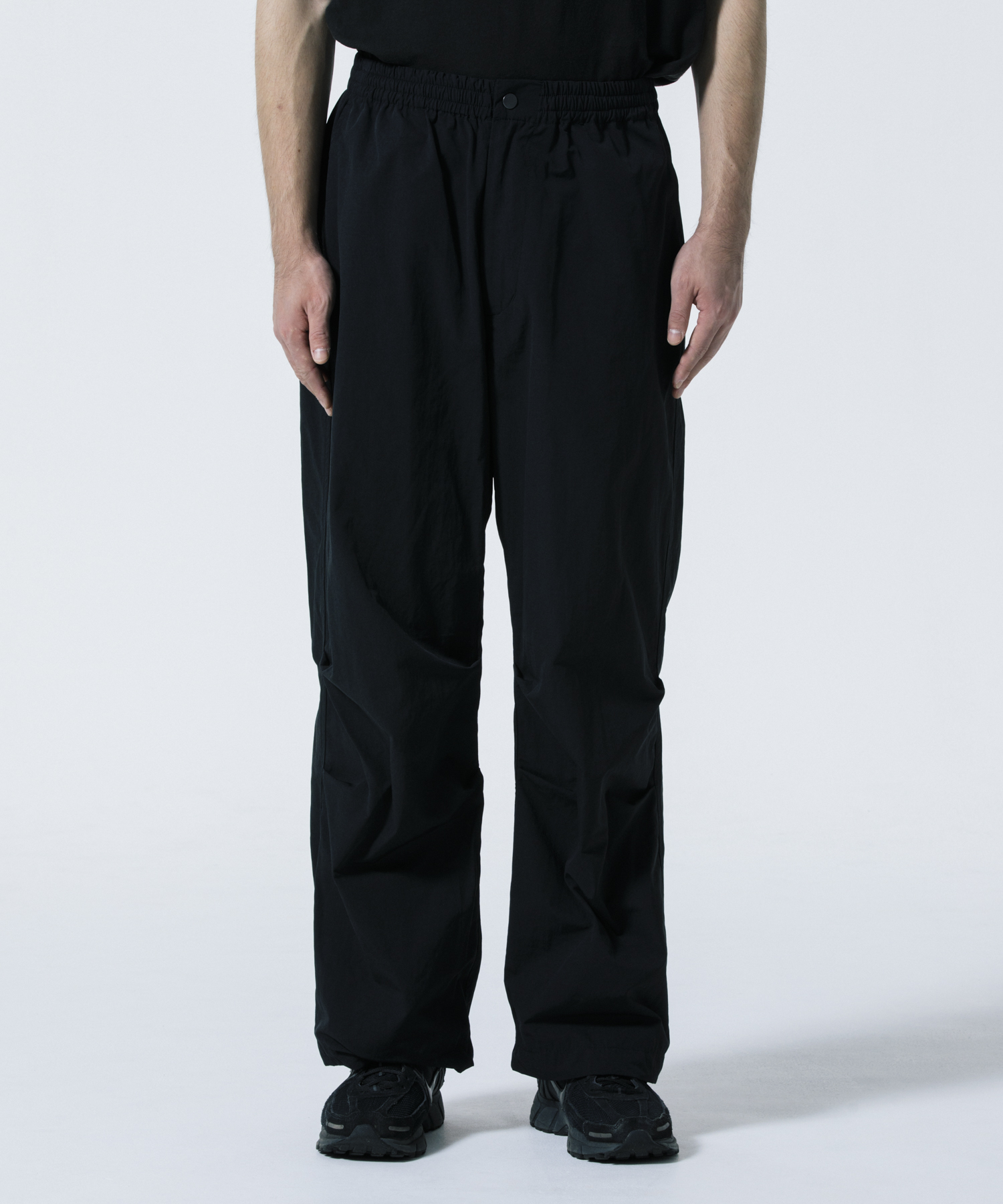 R9 PARACHUTE PANTS モデル着用 14