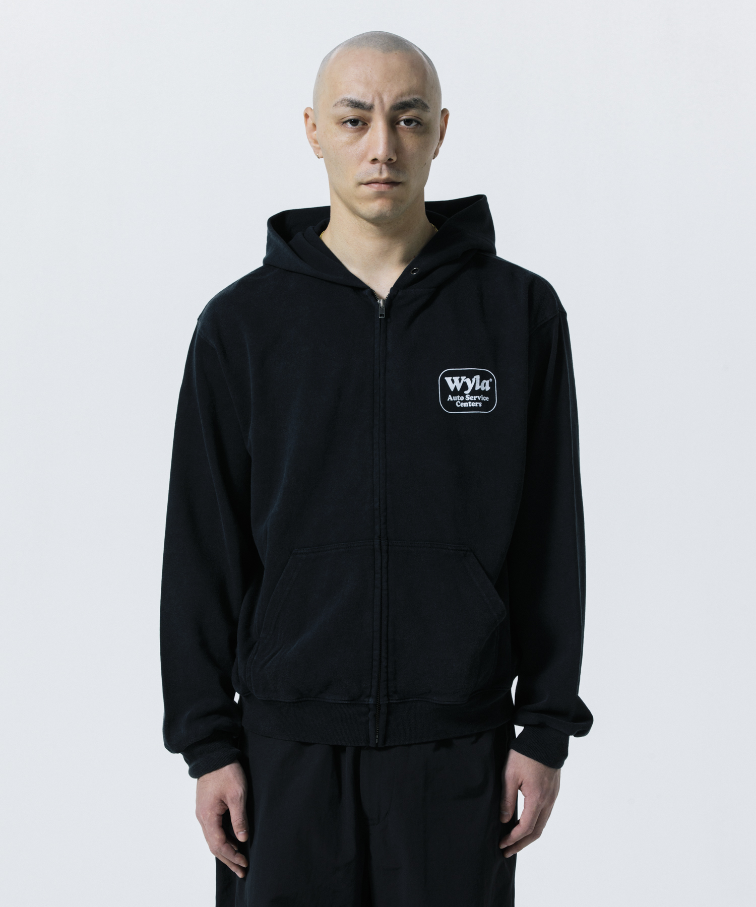 WYLA ZIP HOODIE モデル着用 5