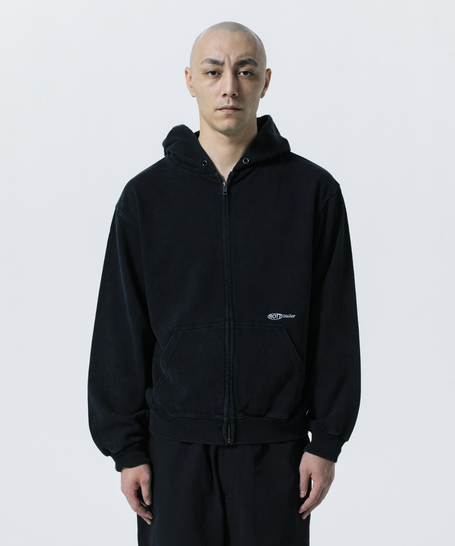 RW ZIP HOODIE モデル着用 4
