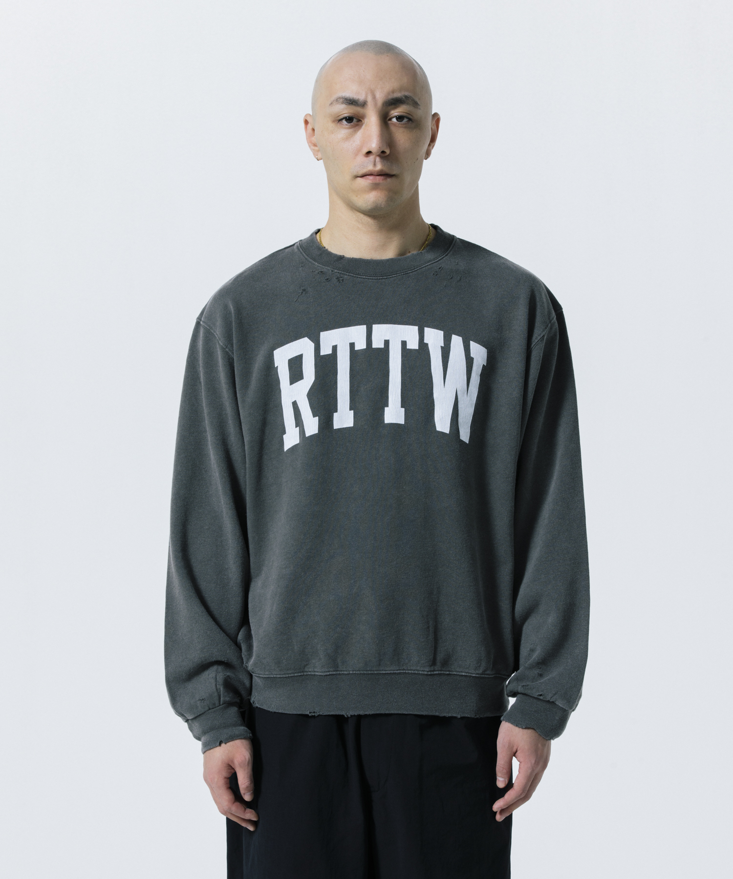 RTTW SWEATER モデル着用 8