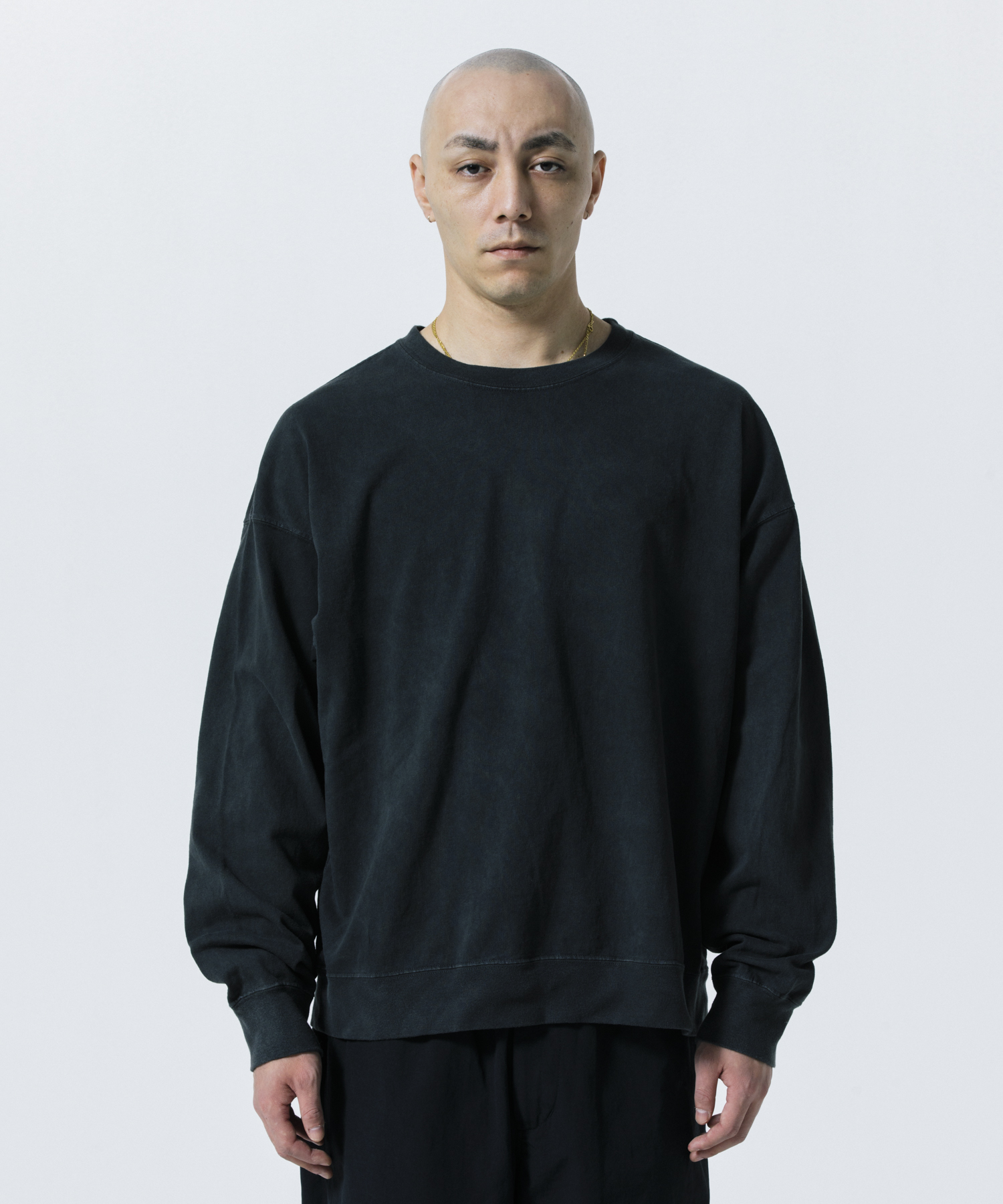 PIG RW SWEATER モデル着用 9