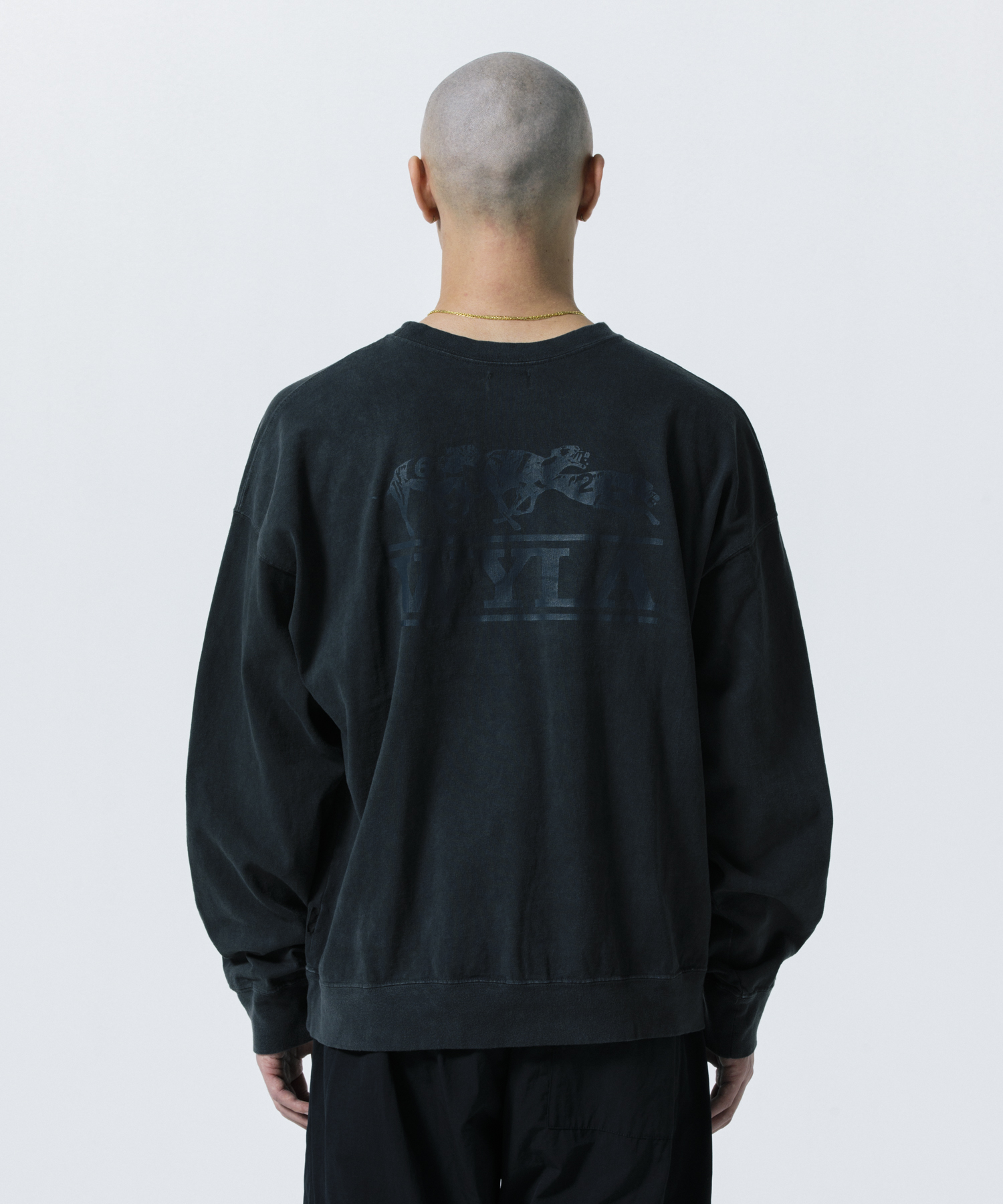 PIG DOG SWEATER モデル着用 12