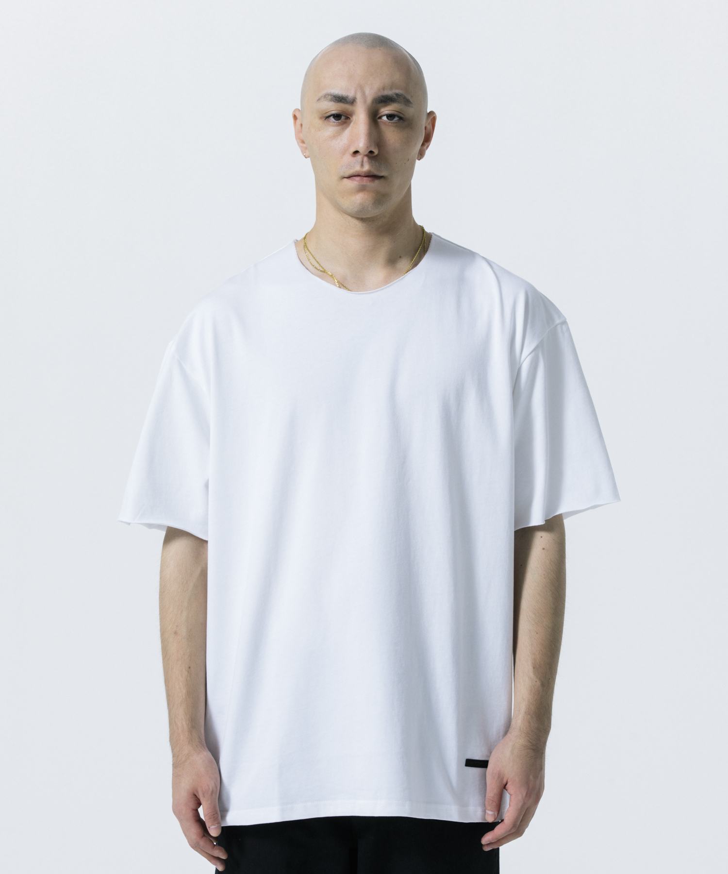 R9 CUTOFF TEE モデル着用 9